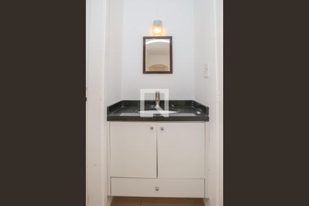 Lavabo de apartamento para alugar com 2 quartos, 66m² em Perdizes, São Paulo
