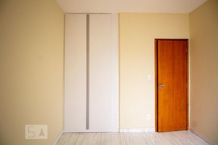 Quarto de apartamento para alugar com 3 quartos, 120m² em Carlos Prates, Belo Horizonte