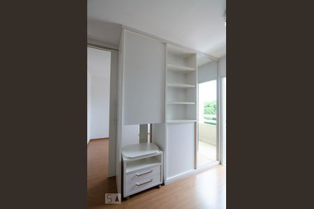 Sala de apartamento à venda com 1 quarto, 40m² em Cambuí, Campinas