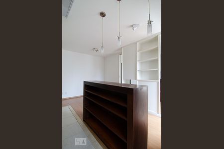 Cozinha de apartamento à venda com 1 quarto, 40m² em Cambuí, Campinas