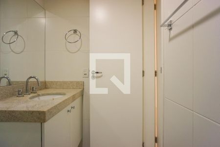 Apartamento à venda com 70m², 2 quartos e 1 vagaBanheiro da Suíte 1