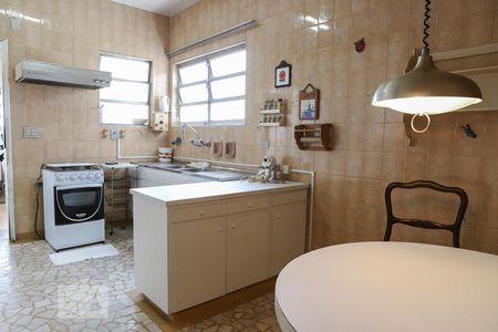 Apartamento à venda com 180m², 3 quartos e 2 vagasCozinha