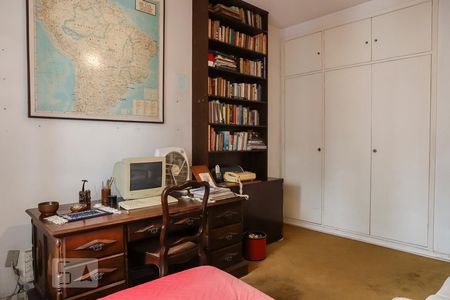 Apartamento à venda com 180m², 3 quartos e 2 vagasQuarto 3