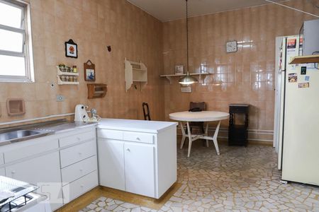 Apartamento à venda com 180m², 3 quartos e 2 vagasCozinha