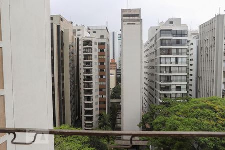 Apartamento à venda com 180m², 3 quartos e 2 vagasVista quarto 2