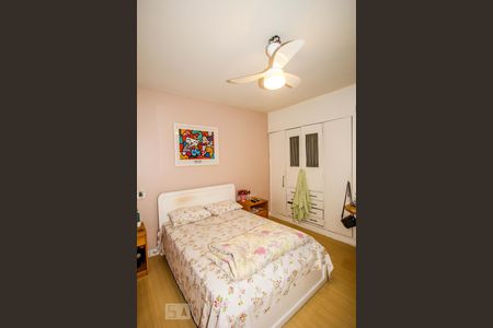 Apartamento à venda com 170m², 3 quartos e 1 vaga Apartamento à venda com 170m², 3 quartos e 1 vagaQuarto 2