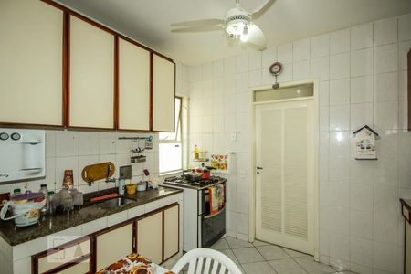 Apartamento à venda com 170m², 3 quartos e 1 vaga Apartamento à venda com 170m², 3 quartos e 1 vagaCozinha