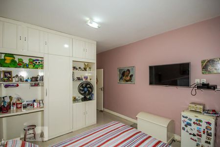 Apartamento à venda com 170m², 3 quartos e 1 vaga Apartamento à venda com 170m², 3 quartos e 1 vagaSuite