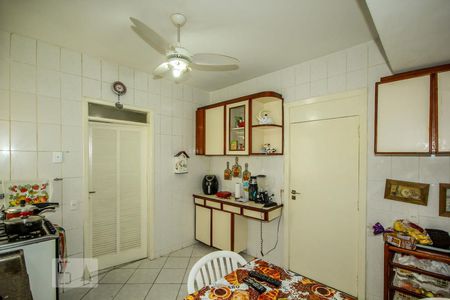 Apartamento à venda com 170m², 3 quartos e 1 vaga Apartamento à venda com 170m², 3 quartos e 1 vagaCozinha