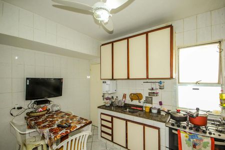 Apartamento à venda com 170m², 3 quartos e 1 vaga Apartamento à venda com 170m², 3 quartos e 1 vagaCozinha