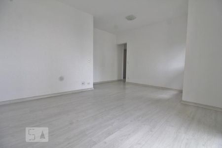 Sala de apartamento à venda com 3 quartos, 75m² em Paraíso do Morumbi, São Paulo