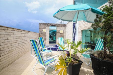 Apartamento à venda com 147m², 2 quartos e 3 vagasPiscina