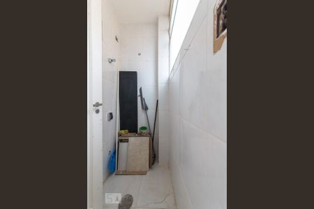 Apartamento para alugar com 132m², 4 quartos e 1 vaga Apartamento para alugar com 132m², 4 quartos e 1 vagaLavanderia