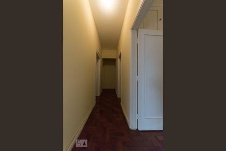 Corredor de apartamento para alugar com 4 quartos, 132m² em Centro, Campinas