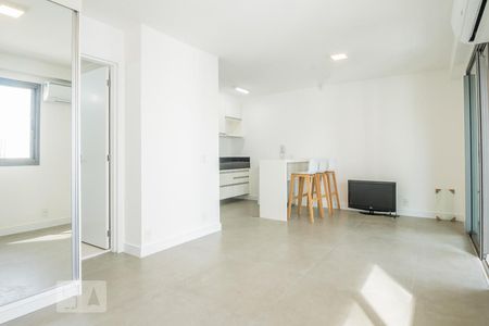 Quarto de kitnet/studio para alugar com 1 quarto, 36m² em Brooklin Paulista, São Paulo