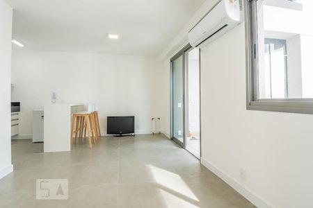 Sala de kitnet/studio para alugar com 1 quarto, 36m² em Brooklin Paulista, São Paulo