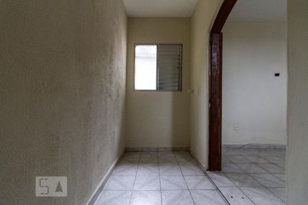 Closet do Quarto 2  de casa para alugar com 2 quartos, 110m² em Jardim Vila Formosa, São Paulo