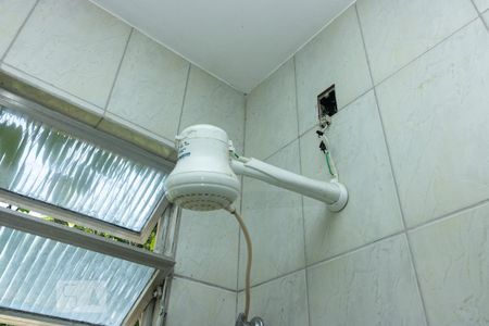 Banheiro de casa de condomínio para alugar com 1 quarto, 54m² em Méier, Rio de Janeiro