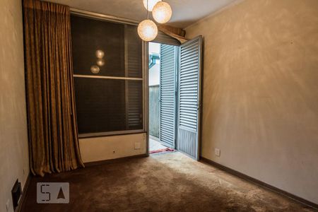 Casa à venda com 267m², 4 quartos e 2 vagasSuíte 3