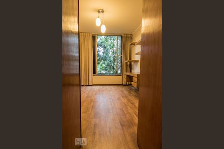 Casa à venda com 267m², 4 quartos e 2 vagasSuíte 2