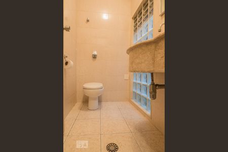 Casa à venda com 267m², 4 quartos e 2 vagasLavabo