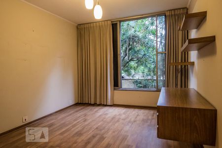 Casa à venda com 267m², 4 quartos e 2 vagasSuíte 2