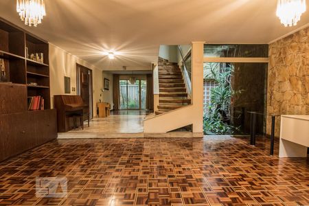 Casa à venda com 267m², 4 quartos e 2 vagasSala