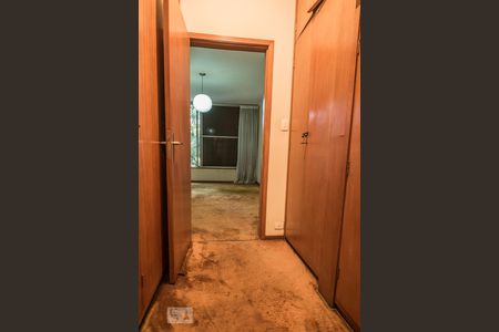 Casa à venda com 267m², 4 quartos e 2 vagasCloset