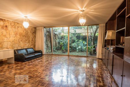 Sala de casa à venda com 4 quartos, 267m² em Campo Belo, São Paulo