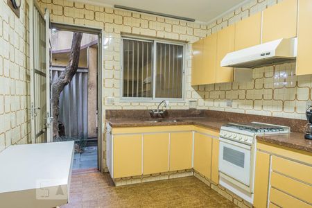 Casa à venda com 267m², 4 quartos e 2 vagasCozinha