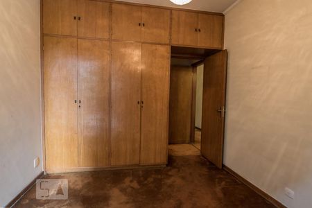 Casa à venda com 267m², 4 quartos e 2 vagasSuíte 3