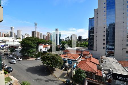 Sala - Vista de apartamento à venda com 1 quarto, 74m² em Cambuí, Campinas
