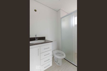 Banheiro de apartamento para alugar com 1 quarto, 30m² em Vila Diva (zona Norte), São Paulo
