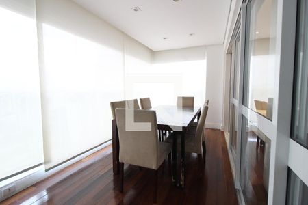 Mesa de apartamento para alugar com 1 quarto, 36m² em Jardim Paulista, São Paulo