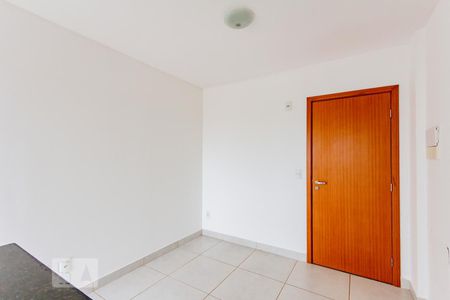 Sala de kitnet/studio para alugar com 1 quarto, 36m² em Setor Leste Universitário, Goiânia