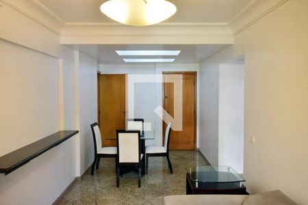 Sala de apartamento para alugar com 1 quarto, 57m² em Barra da Tijuca, Rio de Janeiro