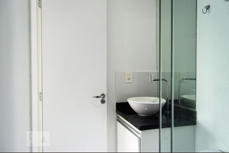 Banheiro de kitnet/studio à venda com 1 quarto, 36m² em República, São Paulo