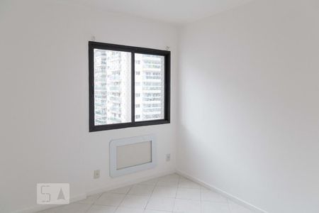 Apartamento para alugar com 108m², 3 quartos e 2 vagasQuarto 2