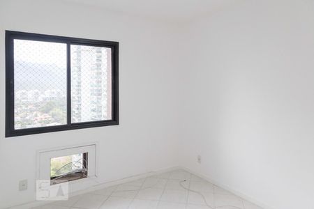 Apartamento para alugar com 108m², 3 quartos e 2 vagasSuíte