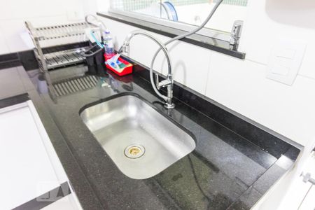 Casa à venda com 120m², 3 quartos e 2 vagas Casa à venda com 120m², 3 quartos e 2 vagasCozinha