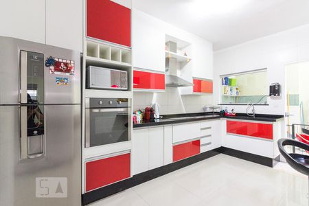 Casa à venda com 120m², 3 quartos e 2 vagas Casa à venda com 120m², 3 quartos e 2 vagasCozinha