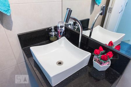 Casa à venda com 120m², 3 quartos e 2 vagas Casa à venda com 120m², 3 quartos e 2 vagasBanheiro Suite