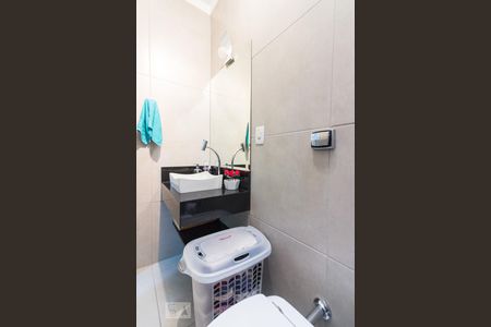 Casa à venda com 120m², 3 quartos e 2 vagas Casa à venda com 120m², 3 quartos e 2 vagasBanheiro Suite