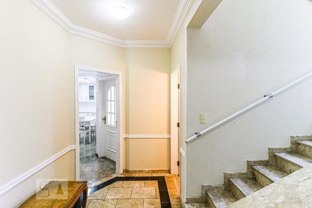 Casa para alugar com 216m², 4 quartos e 2 vagasHall