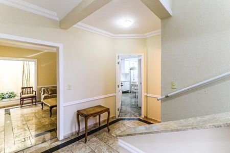 Casa para alugar com 216m², 4 quartos e 2 vagasHall