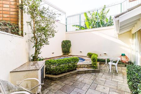 Casa para alugar com 216m², 4 quartos e 2 vagasPiscina