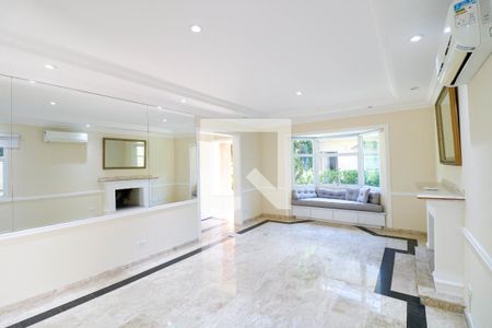 Sala de casa de condomínio para alugar com 4 quartos, 216m² em Jardim Petrópolis, São Paulo