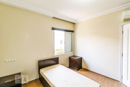 Casa para alugar com 216m², 4 quartos e 2 vagasSuíte 2