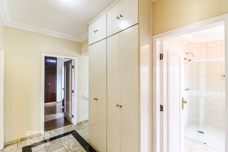 Casa para alugar com 216m², 4 quartos e 2 vagasHall quartos