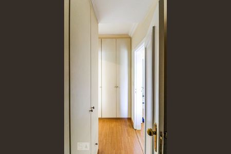 Casa para alugar com 216m², 4 quartos e 2 vagasCloset Suíte 1